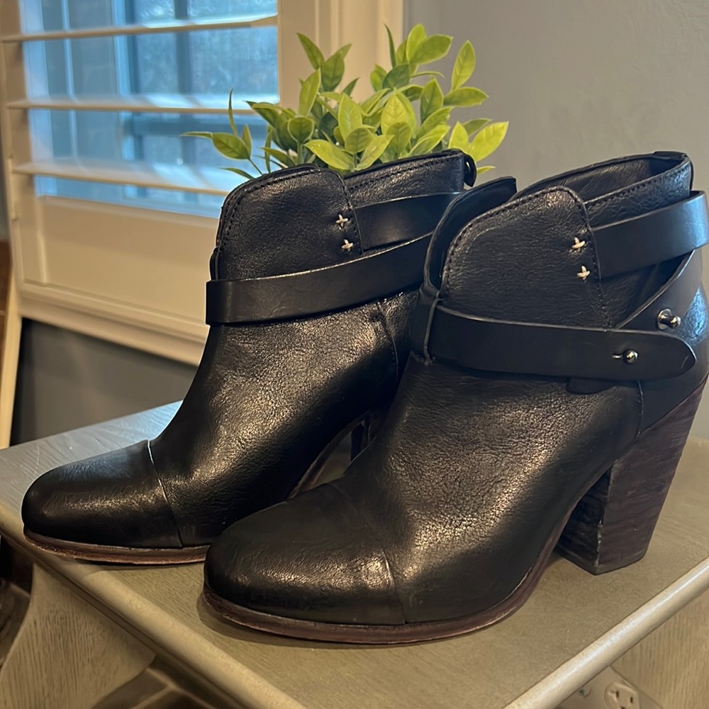 Harrow anckle boots